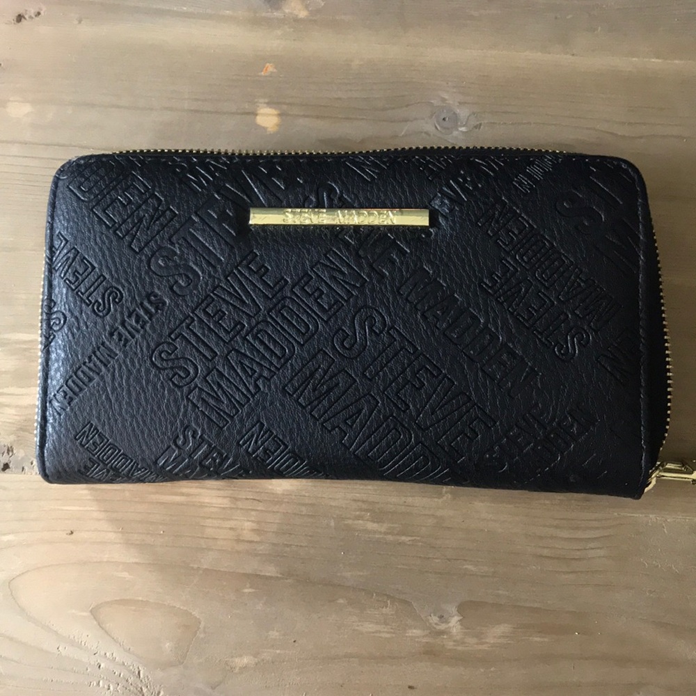 Steve Madden wallet